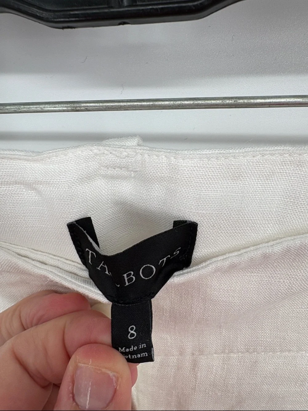 🏍️ Talbots Cream Linen pleated Tailored Bermudas